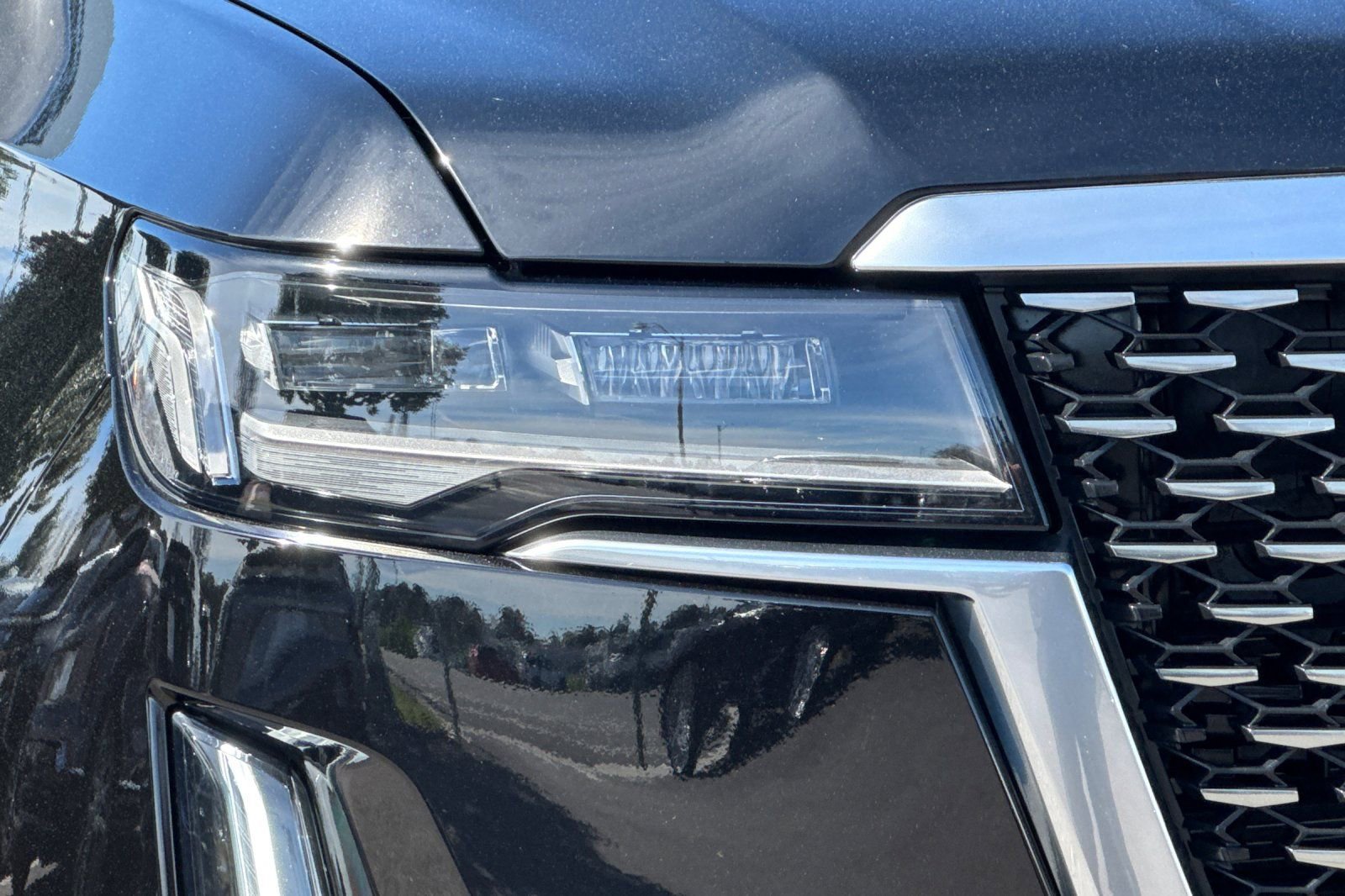 Used 2023 Cadillac Escalade Premium Luxury image 43