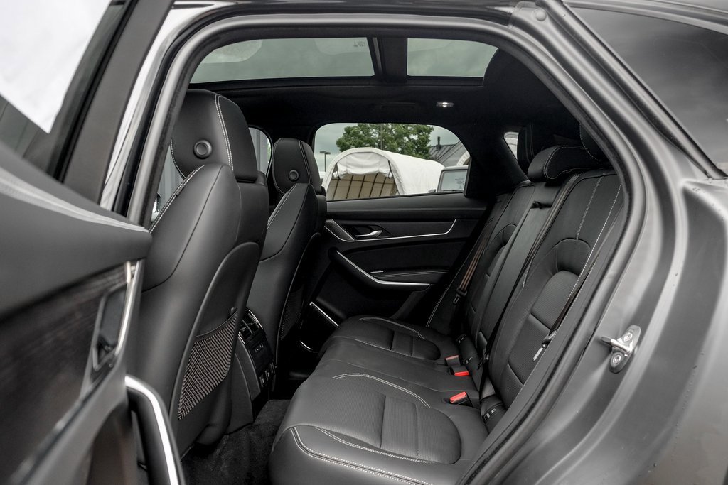 New 2026 Jaguar F-PACE R-Dynamic S image 16