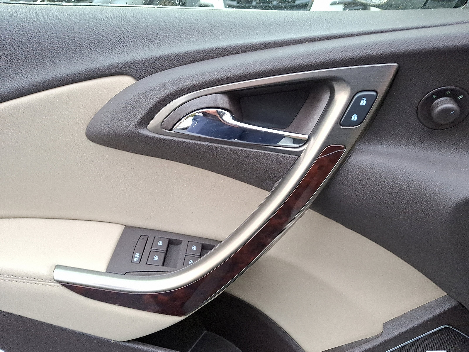 Used 2012 Buick Verano Leather image 19