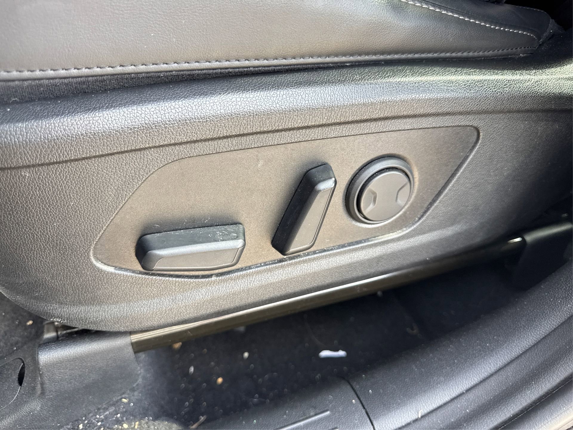 Used 2023 Kia Sorento S image 24