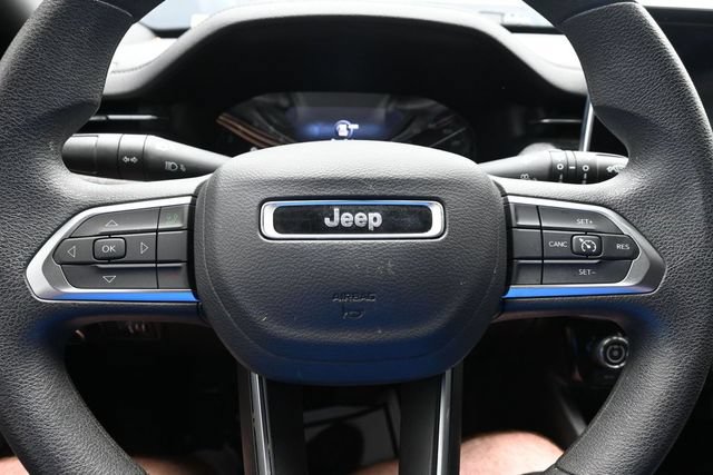Used 2025 Jeep Compass Sport AWD/4WD image 36