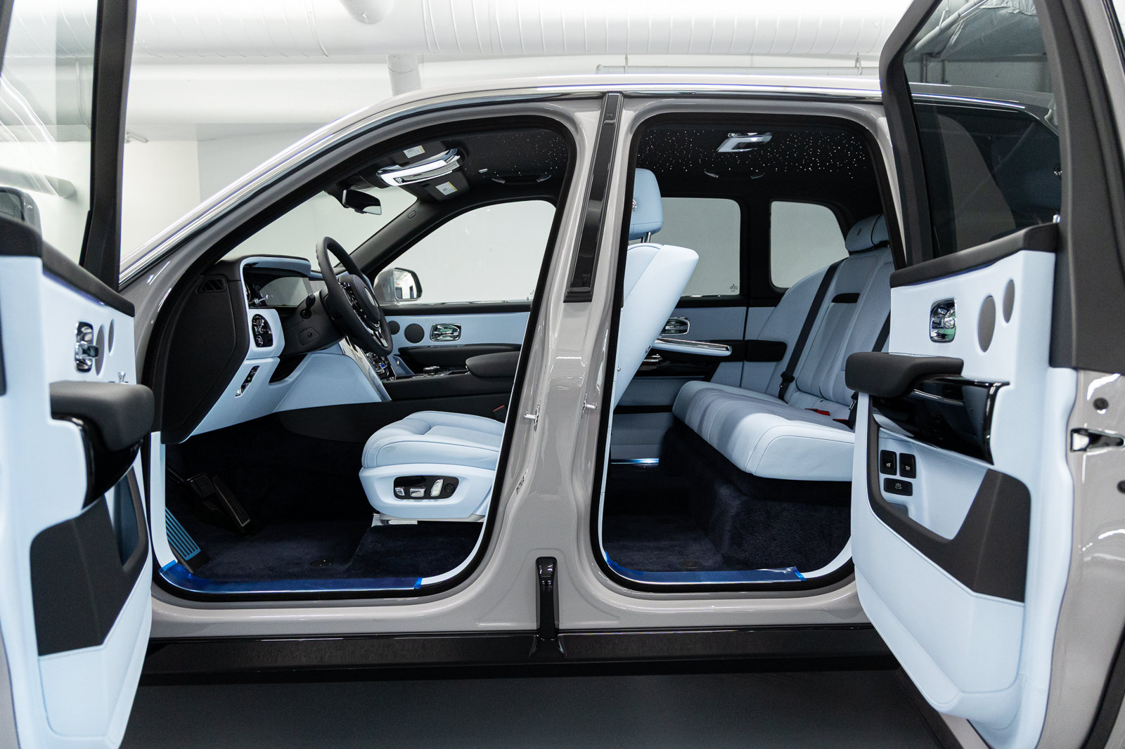 New 2027 Rolls-Royce Cullinan AWD/4WD image 29