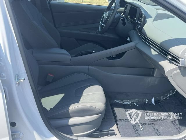 Certified 2025 Hyundai Elantra Sport FWD image 25