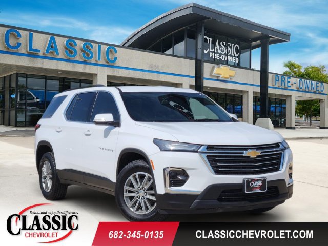 Used 2023 Chevrolet Traverse LT