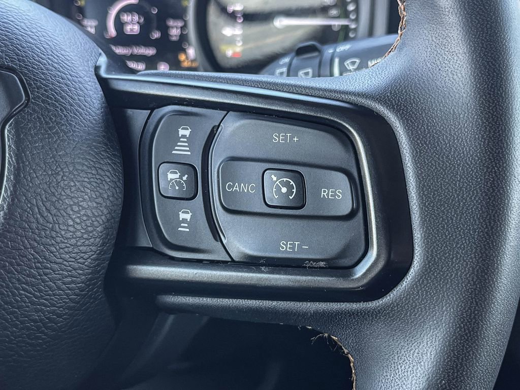 Used 2024 Jeep Wrangler Unlimited image 19