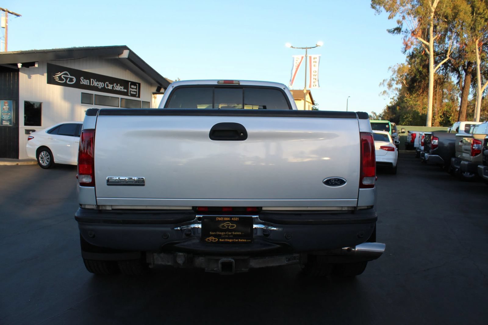 Used 2005 Ford F350 Lariat RWD image 4