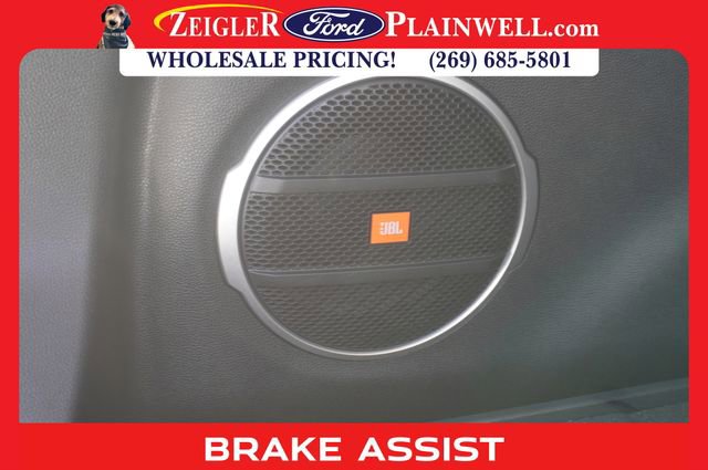 Used 2023 Toyota Corolla Cross XLE w/ Convenience Package image 7