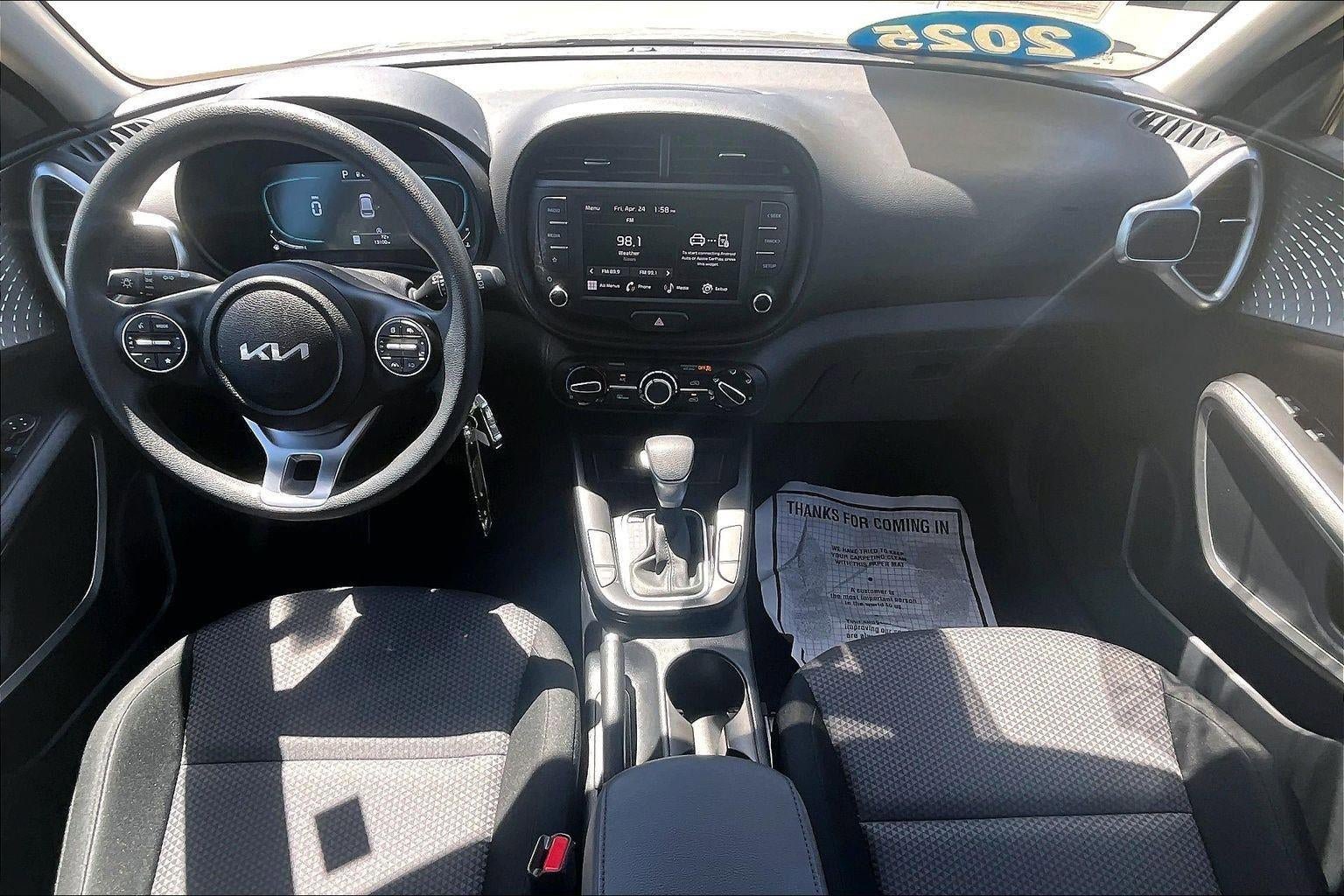 Used 2025 Kia Soul LX FWD image 7