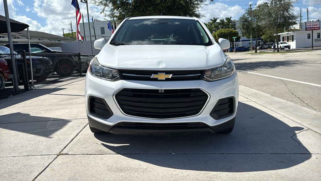 Used 2020 Chevrolet Trax LS w/ Tint and Cruise Package FWD image 17