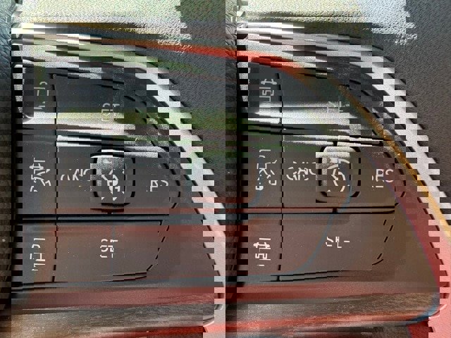 New 2025 Jeep Grand Cherokee L Limited w/ Luxury Tech Group II image 15