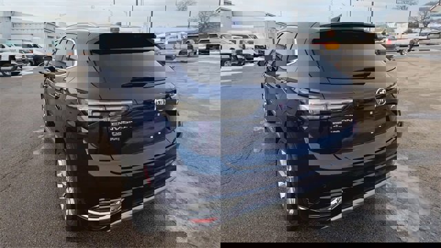 Used 2023 Buick Envision Avenir image 40