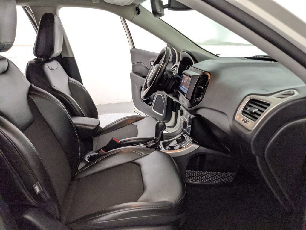 Used 2021 Jeep Compass Latitude w/ Convenience Group AWD/4WD image 30