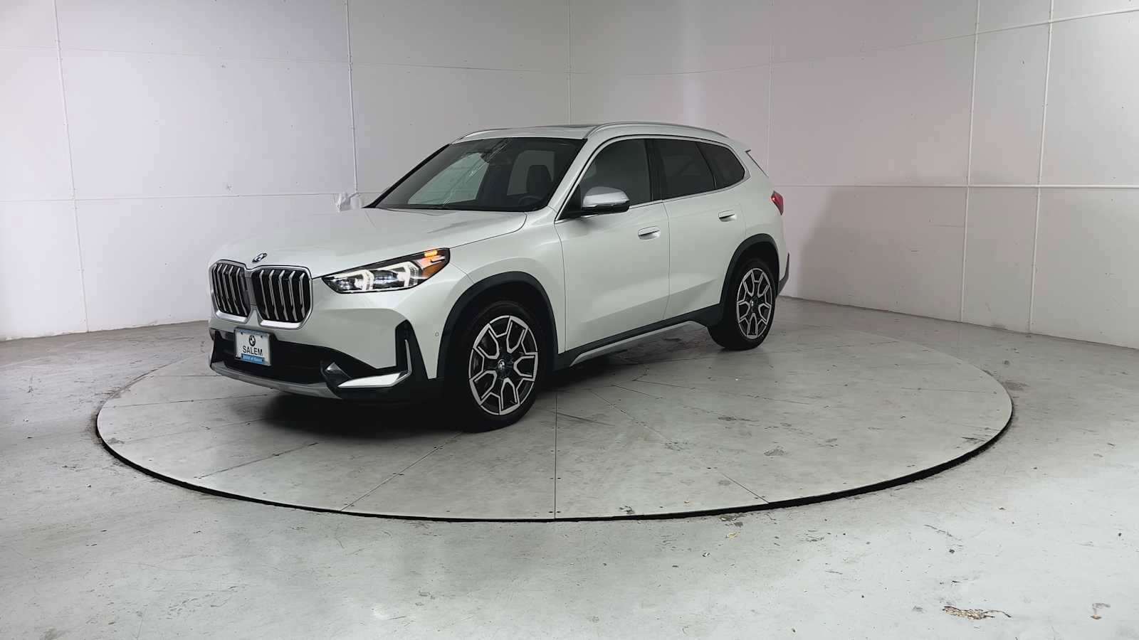Used 2023 BMW X1 xDrive28i w/ Convenience Package AWD/4WD image 6