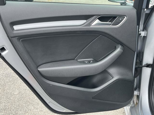 Used 2016 Audi A3 e-tron Premium Plus w/ Premium Plus Package image 17