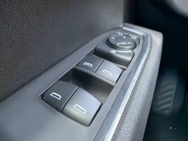 Used 2025 Chevrolet Silverado 1500 LT AWD/4WD image 29