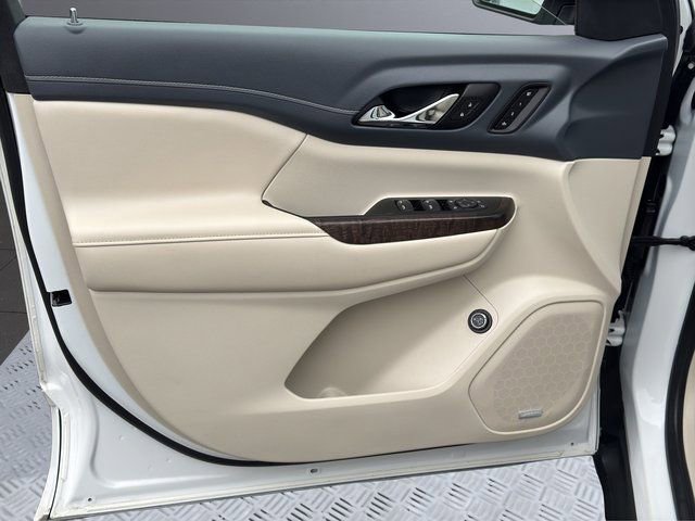 Used 2023 GMC Acadia Denali w/ Denali Ultimate Package image 13