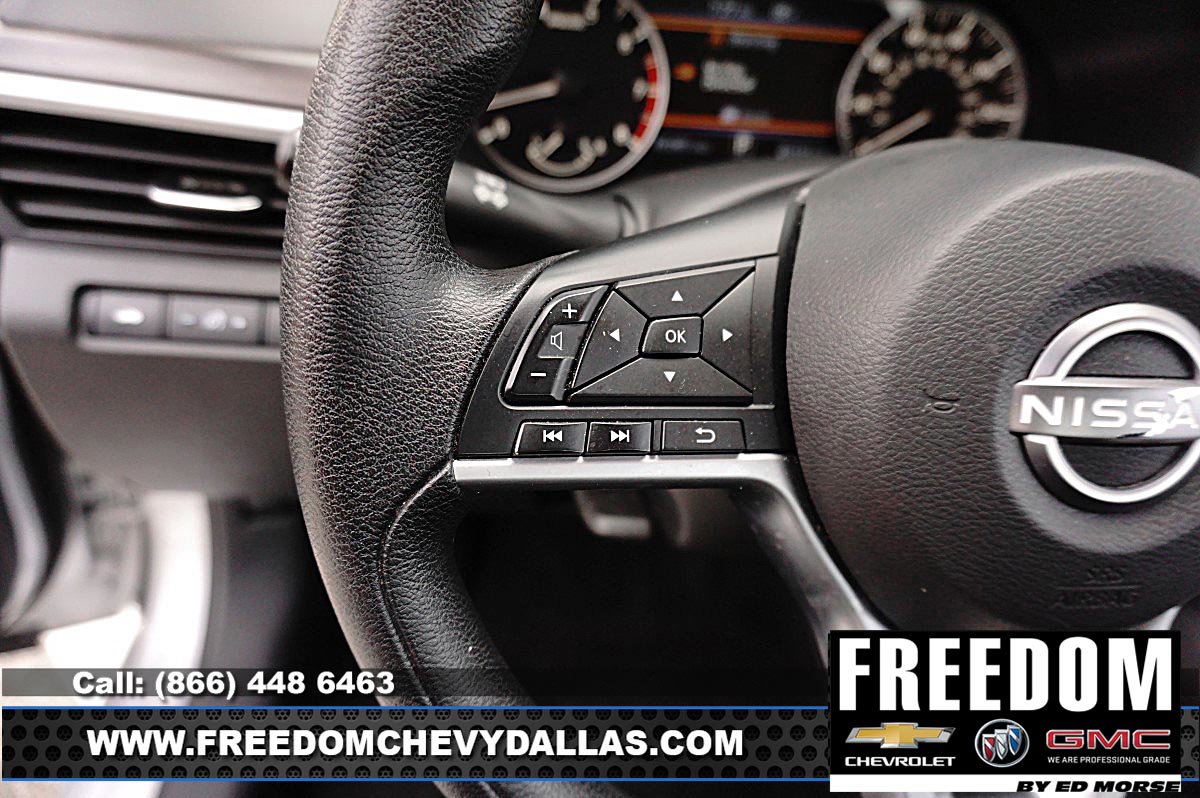 Used 2024 Nissan Altima 2.5 SV FWD image 19