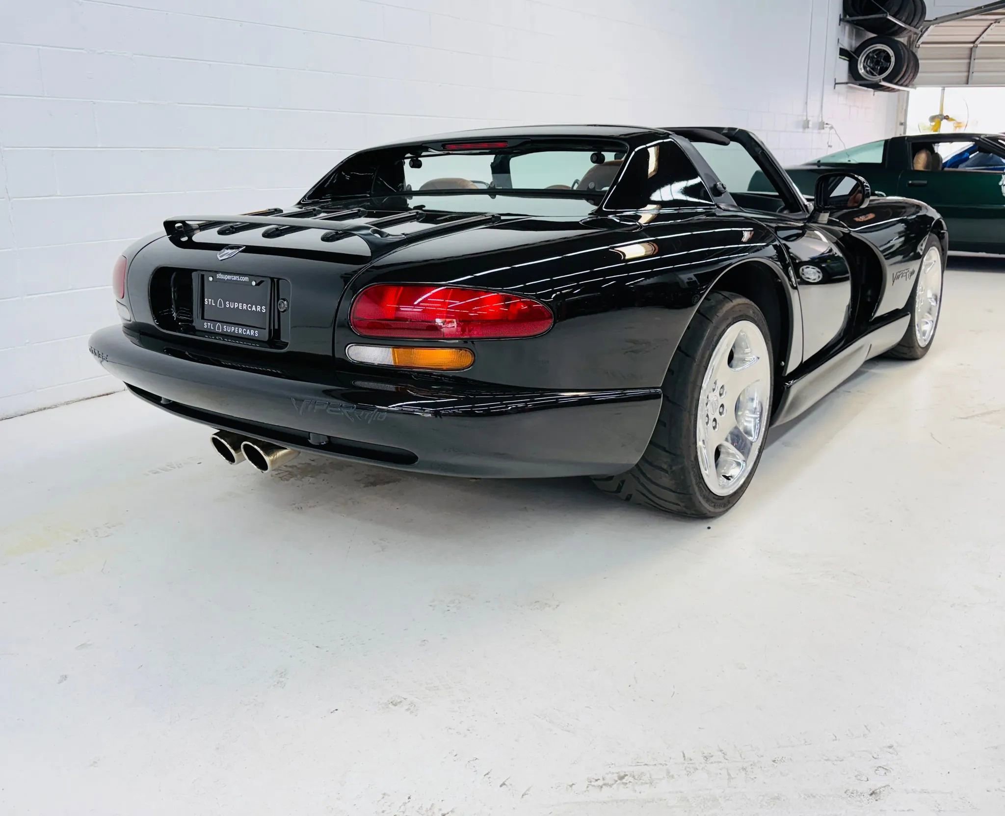 Used 2000 Dodge Viper RT/10 image 6