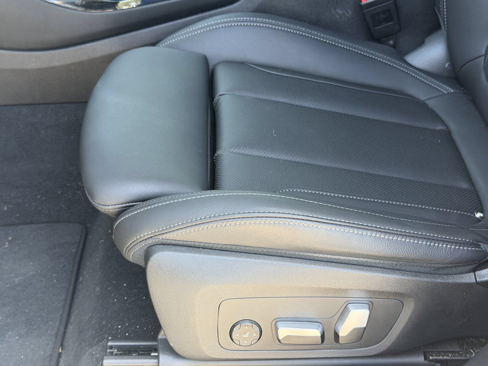 Certified 2024 BMW X3 M40i w/ Premium Package AWD/4WD image 23
