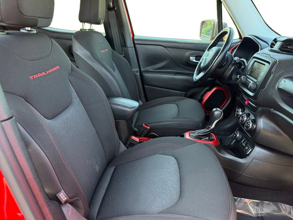 Used 2016 Jeep Renegade Trailhawk AWD/4WD image 15