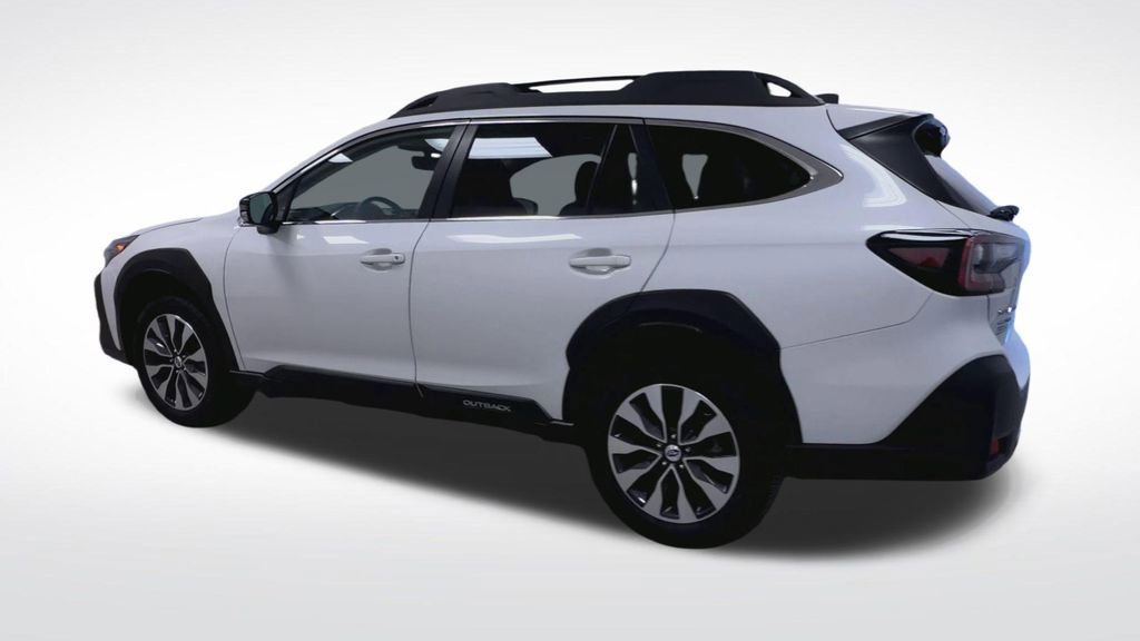 Used 2025 Subaru Outback Limited image 6
