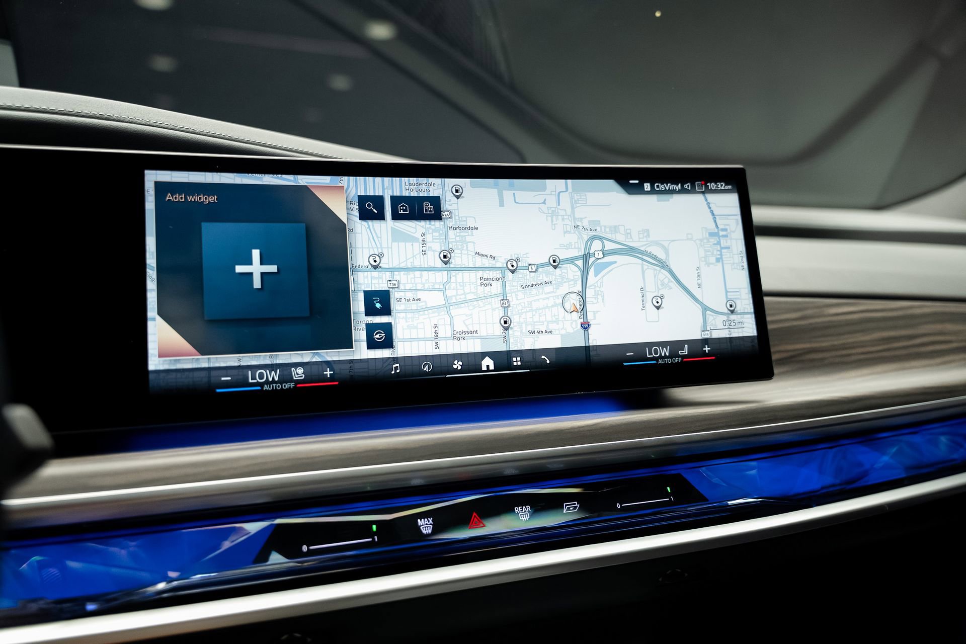 Used 2023 BMW i7 xDrive60 AWD/4WD image 48