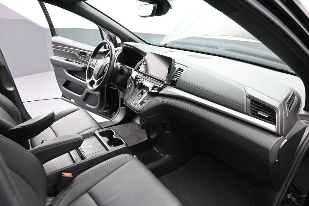 Certified 2025 Honda Odyssey Sport-L image 29