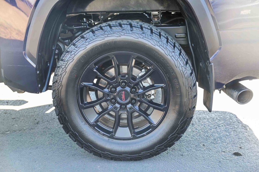 Used 2024 Toyota Tundra Limited w/ TRD Off-Road Package AWD/4WD image 27