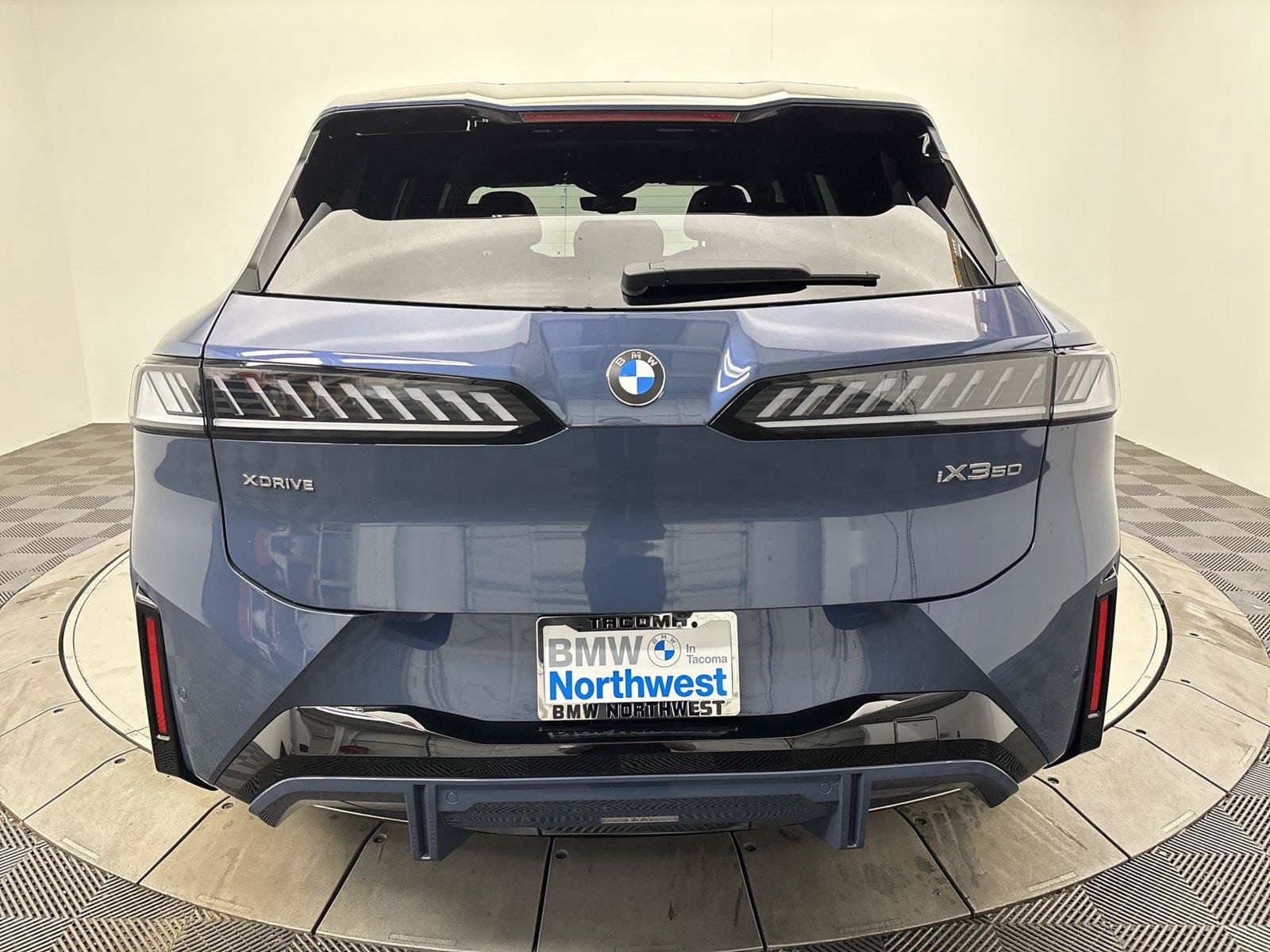 New 2027 BMW iX3 50 xDrive AWD/4WD image 15