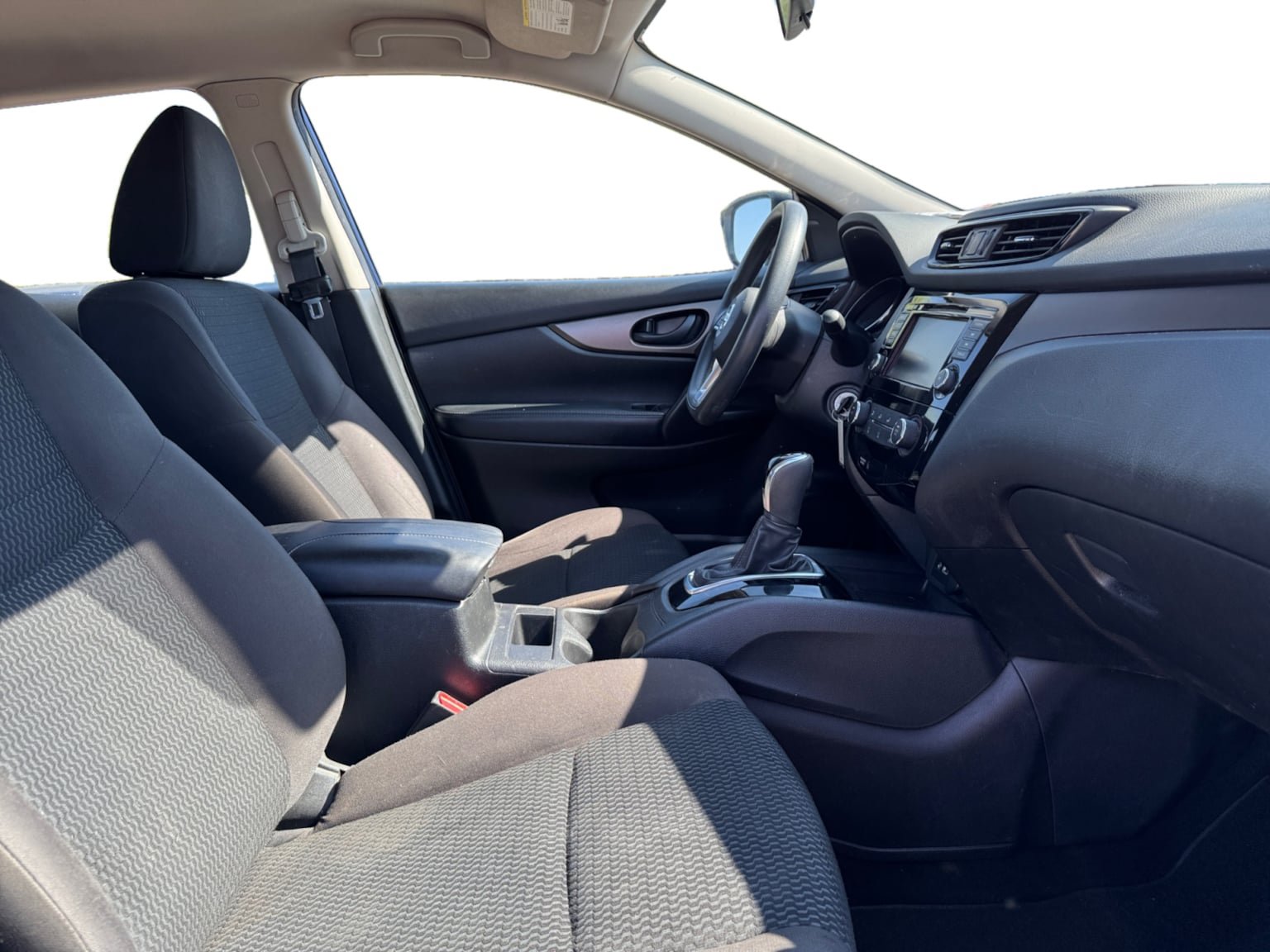 Used 2020 Nissan Rogue Sport S w/ Appearance Package FWD image 17