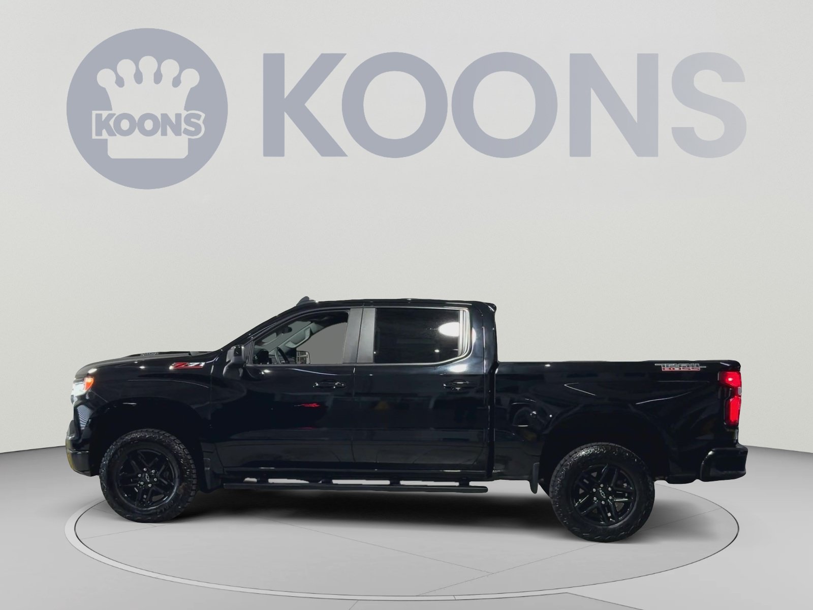 Used 2023 Chevrolet Silverado 1500 LT Trail Boss AWD/4WD image 7