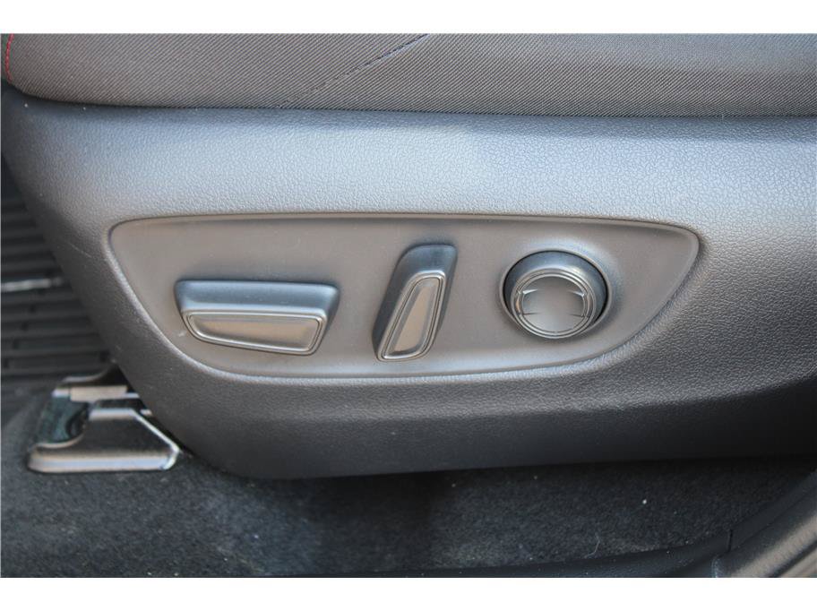 Used 2021 Toyota RAV4 SE w/ Weather & Moonroof Package AWD/4WD image 16