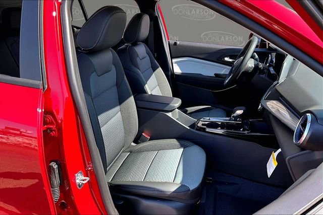New 2026 Chevrolet Trax LT w/ Driver Confidence Package image 10