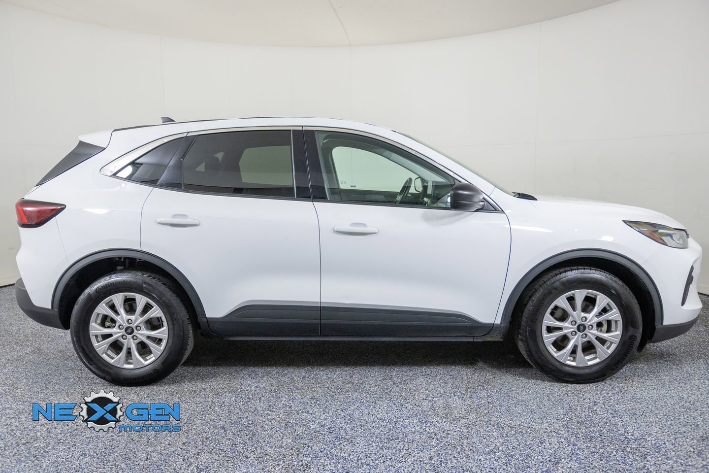 Used 2023 Ford Escape Active AWD/4WD image 8