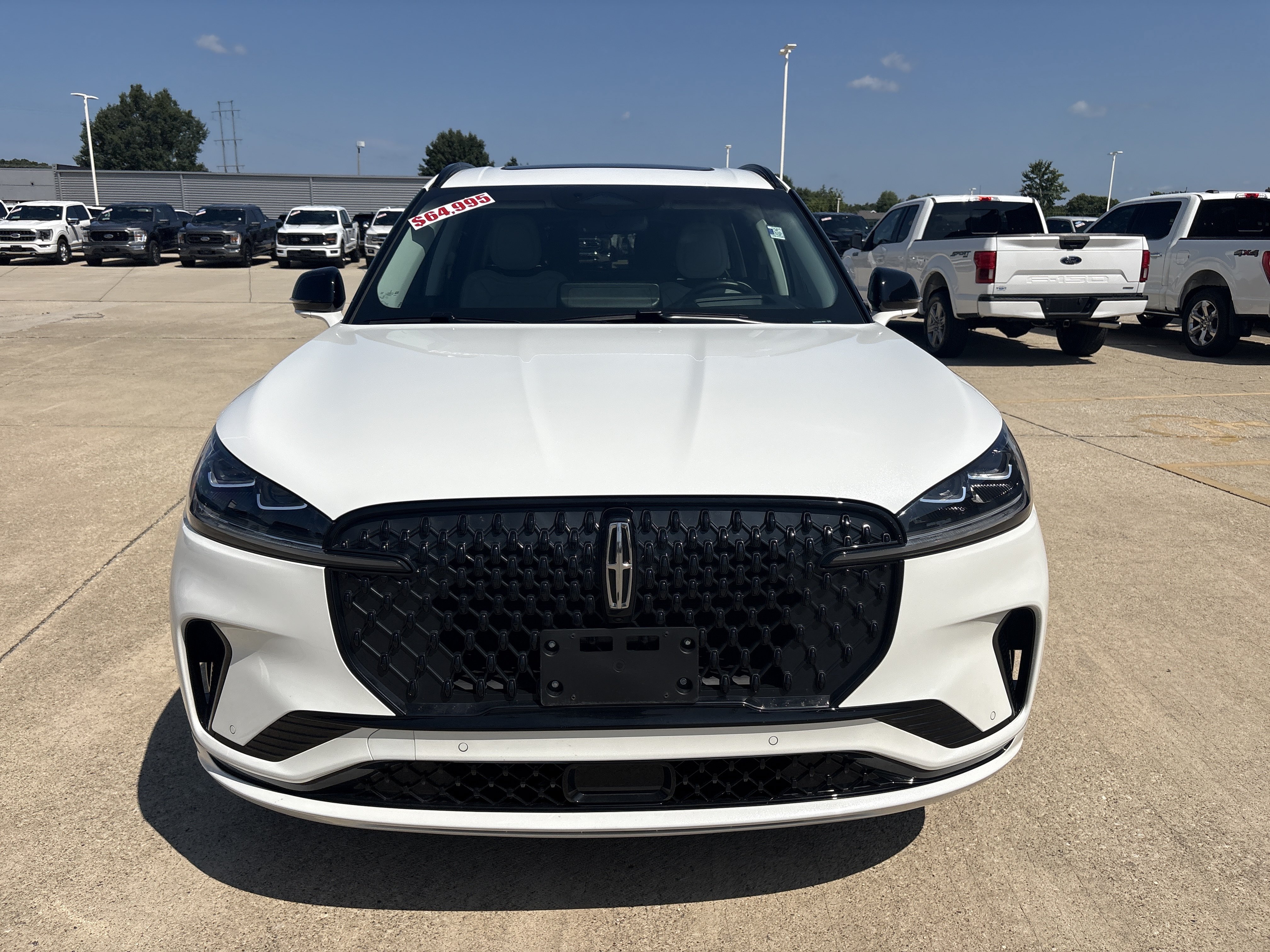 Used 2025 Lincoln Aviator Reserve w/ Equipment Group 201A AWD/4WD image 2
