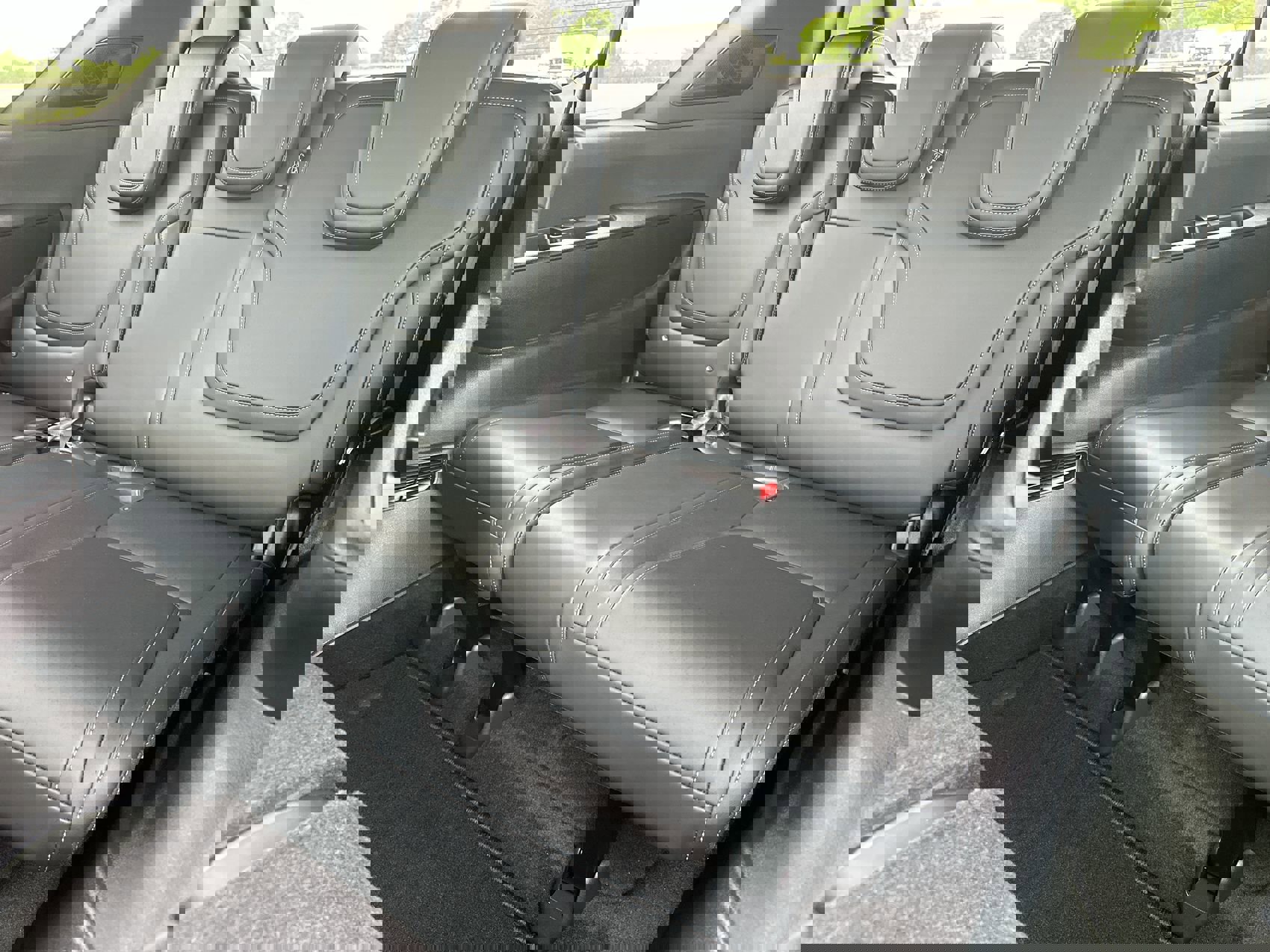 Used 2025 Nissan Armada PRO-4X image 24