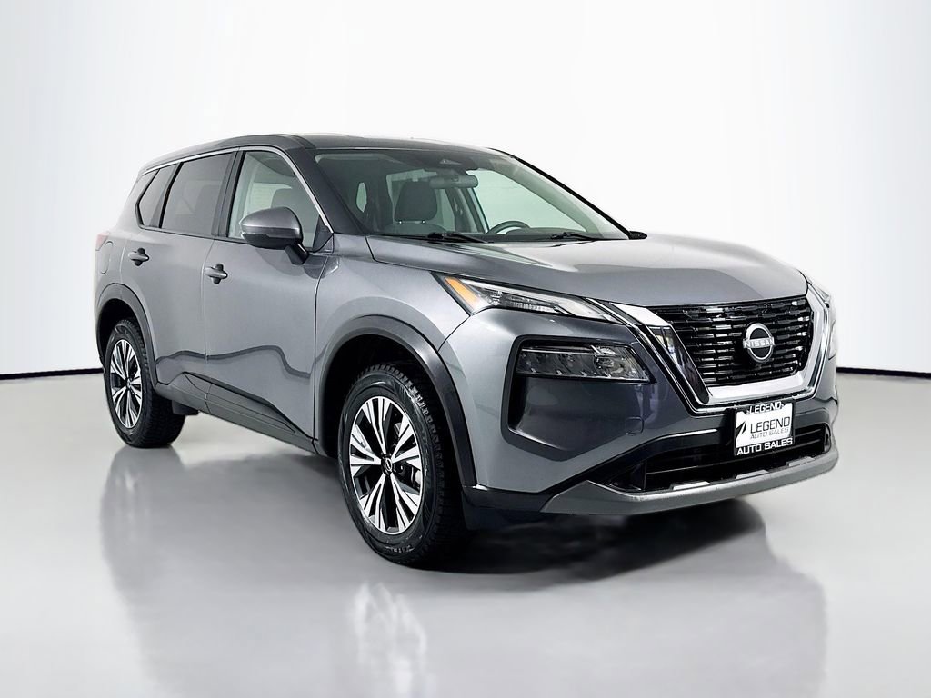 Used 2022 Nissan Rogue SV image 3