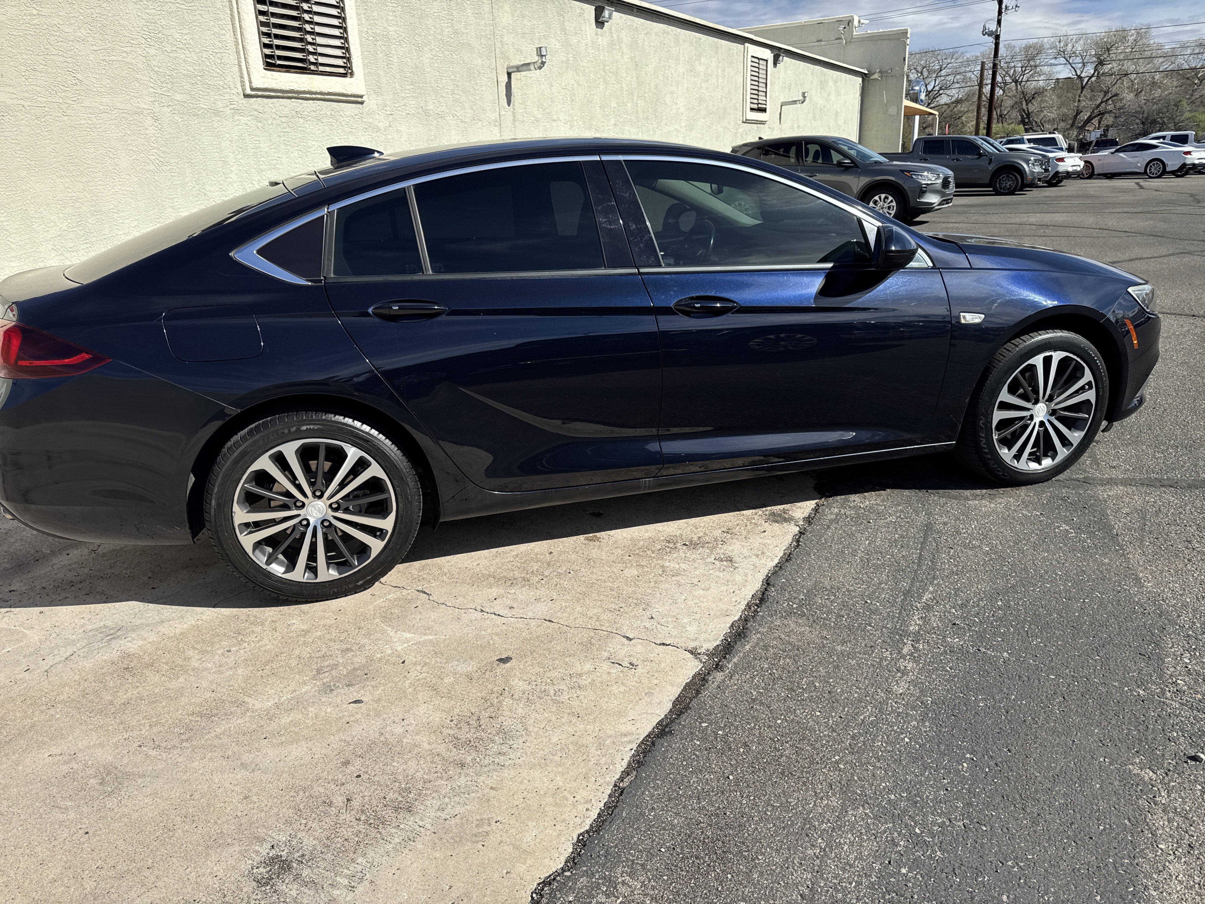 Used 2018 Buick Regal Preferred image 8