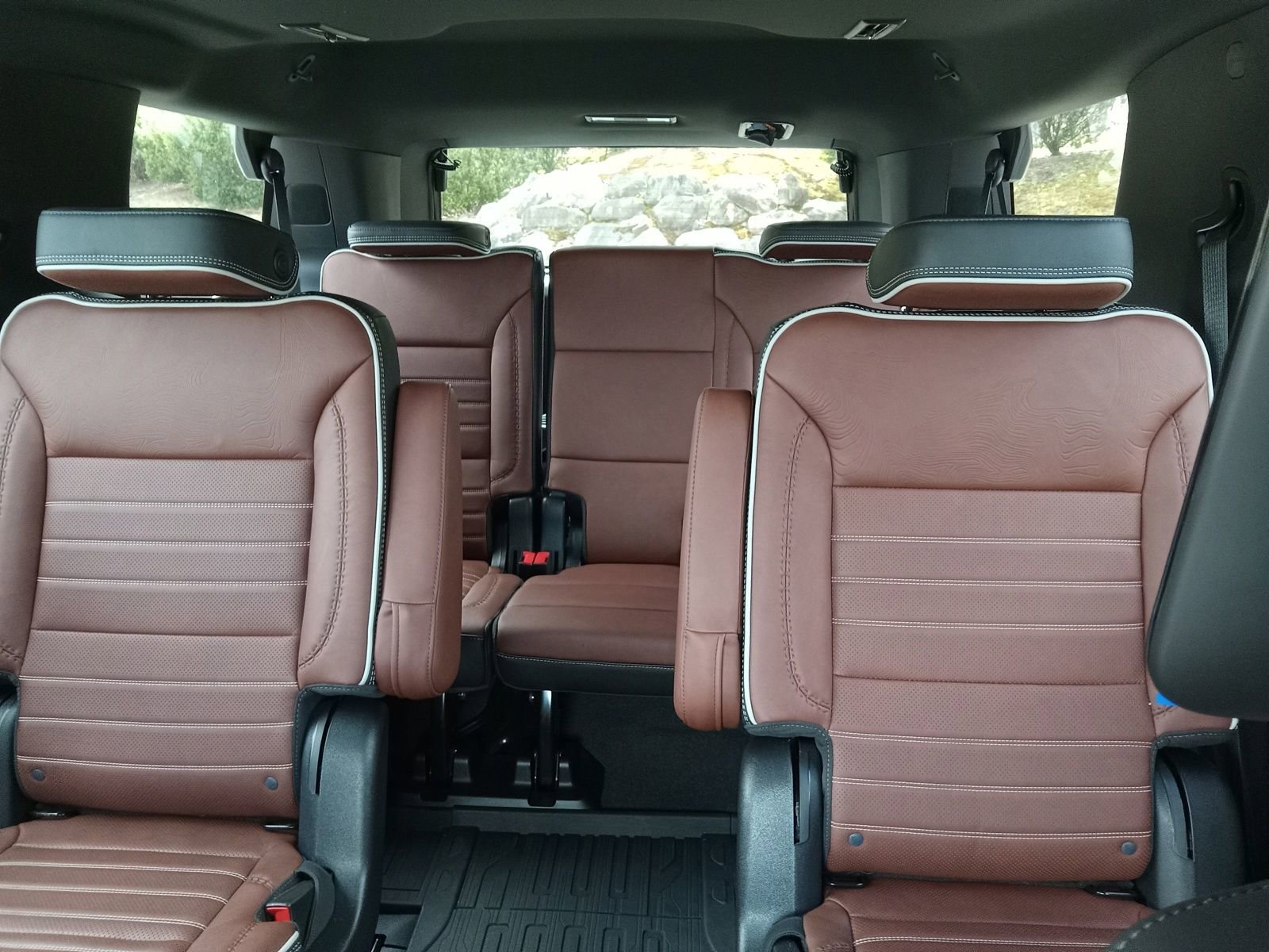 Used 2023 GMC Yukon Denali Ultimate w/ LPO, Floor Liner Package image 22