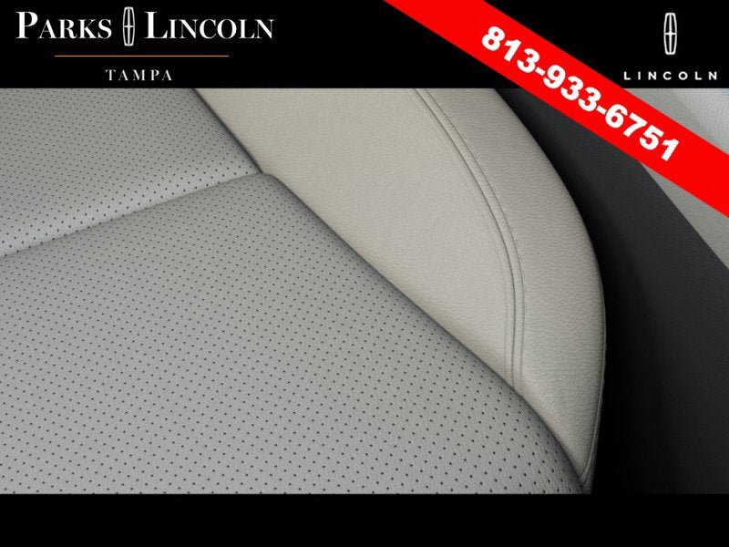 New 2026 Lincoln Aviator Reserve w/ Jet Appearance Package AWD/4WD image 16