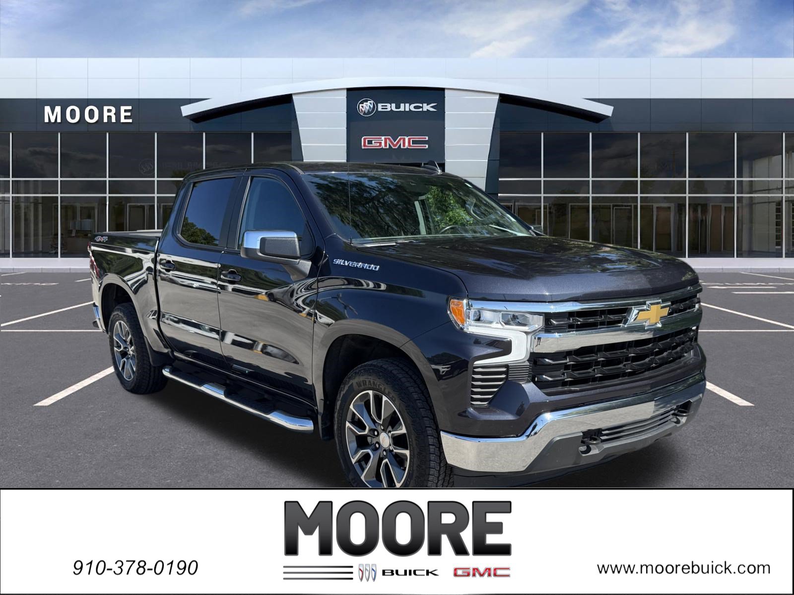 Used 2022 Chevrolet Silverado 1500 LT AWD/4WD image 1