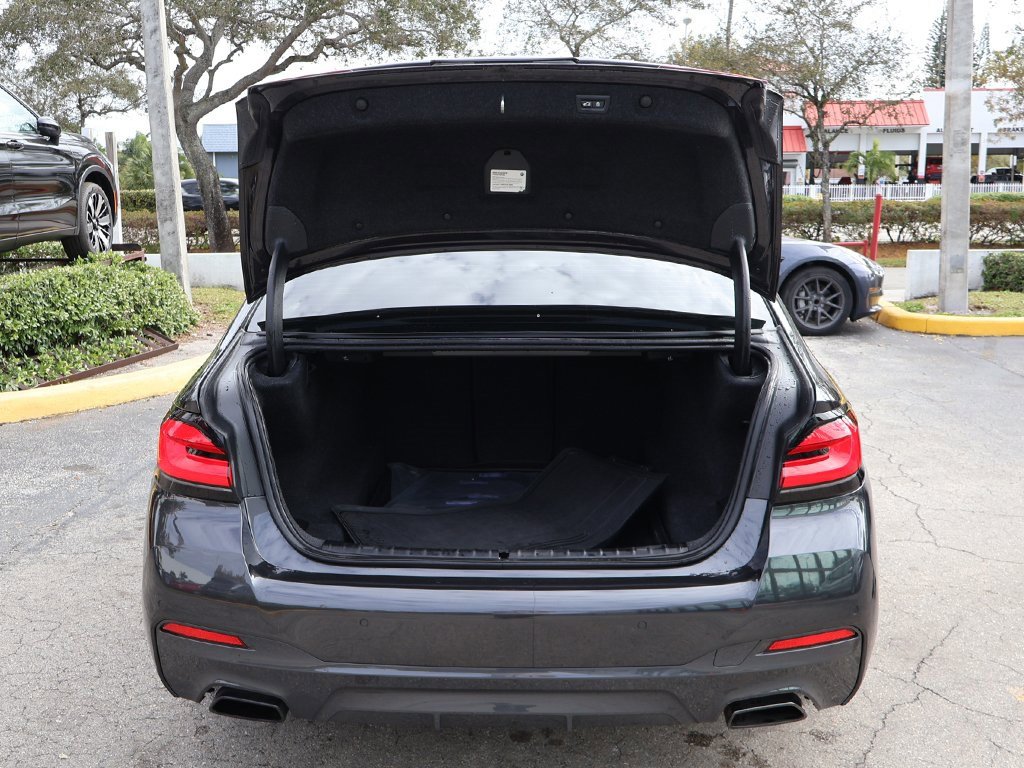 Used 2023 BMW 540i w/ M Sport Package image 19