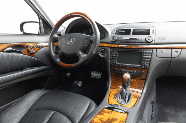 Used 2005 Mercedes-Benz E 500 Sedan image 12