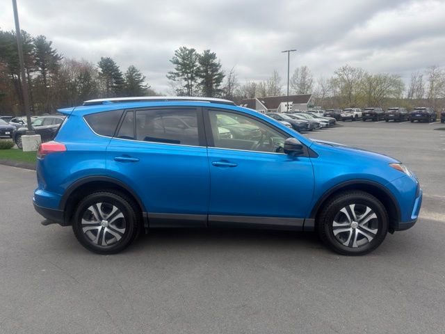 Used 2016 Toyota RAV4 LE AWD/4WD image 4