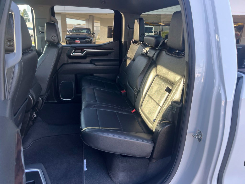 Used 2025 GMC Sierra 1500 SLT AWD/4WD image 27