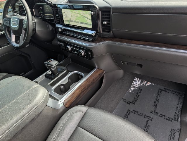 Used 2024 GMC Sierra 1500 SLT AWD/4WD image 33