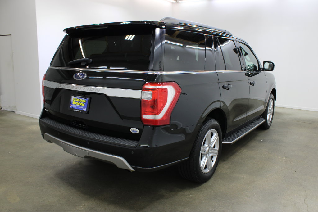 Used 2018 Ford Expedition XLT w/ Equipment Group 202A RWD image 5