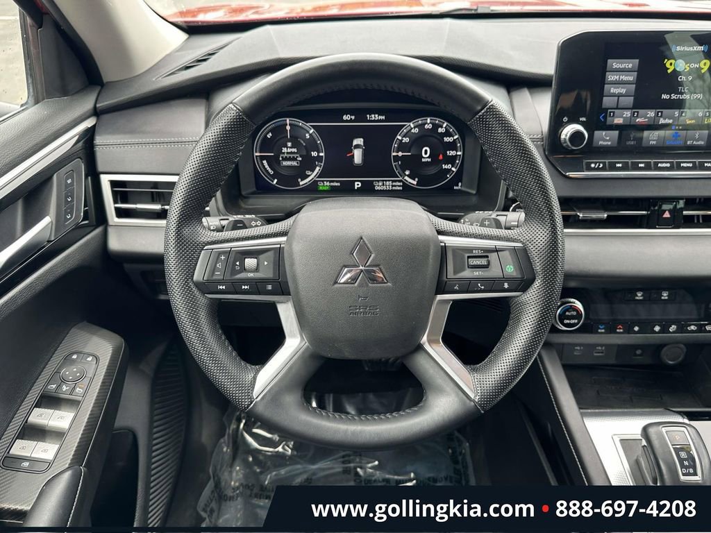 Used 2023 Mitsubishi Outlander SEL AWD/4WD image 14