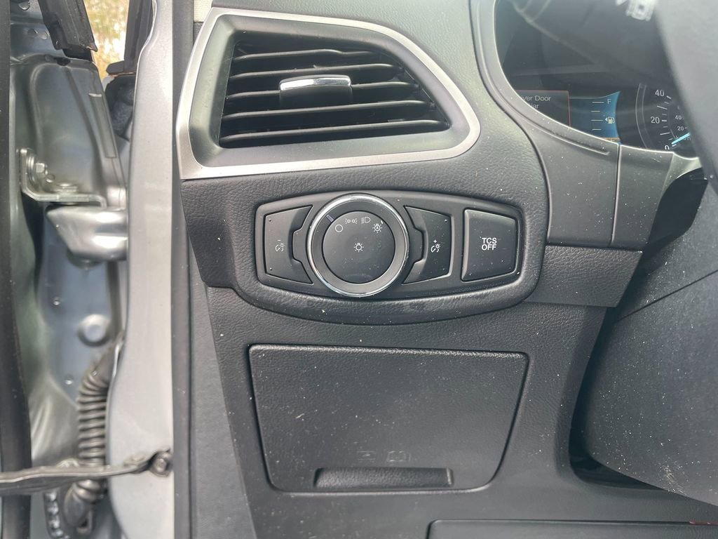 Used 2024 Ford Edge SEL AWD/4WD image 14