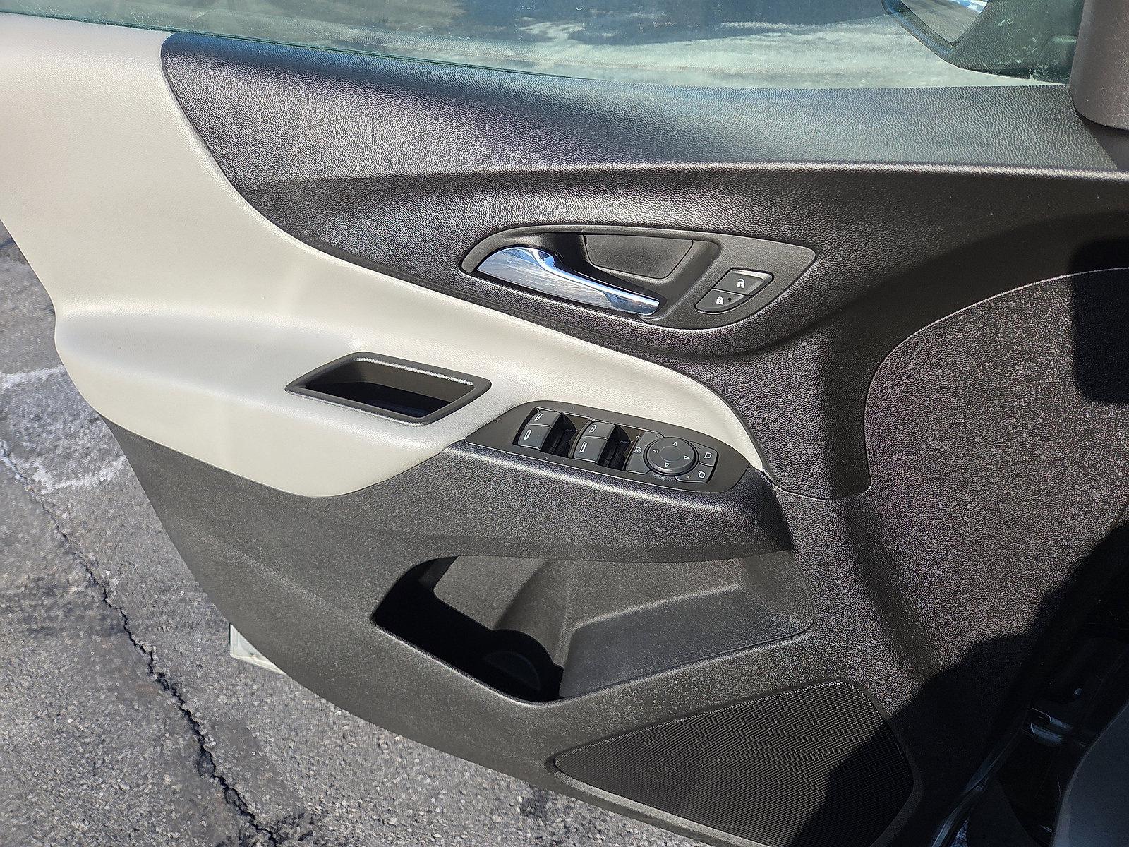 Used 2023 Chevrolet Equinox LS w/ LS Convenience Package image 14